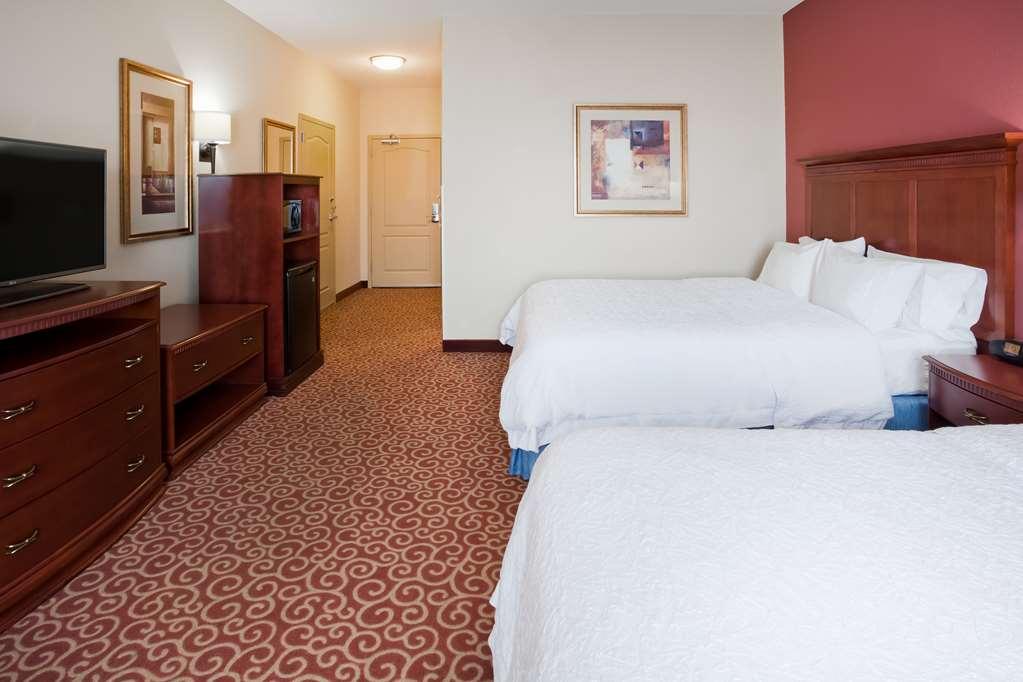Hampton Inn Fairmont חדר תמונה