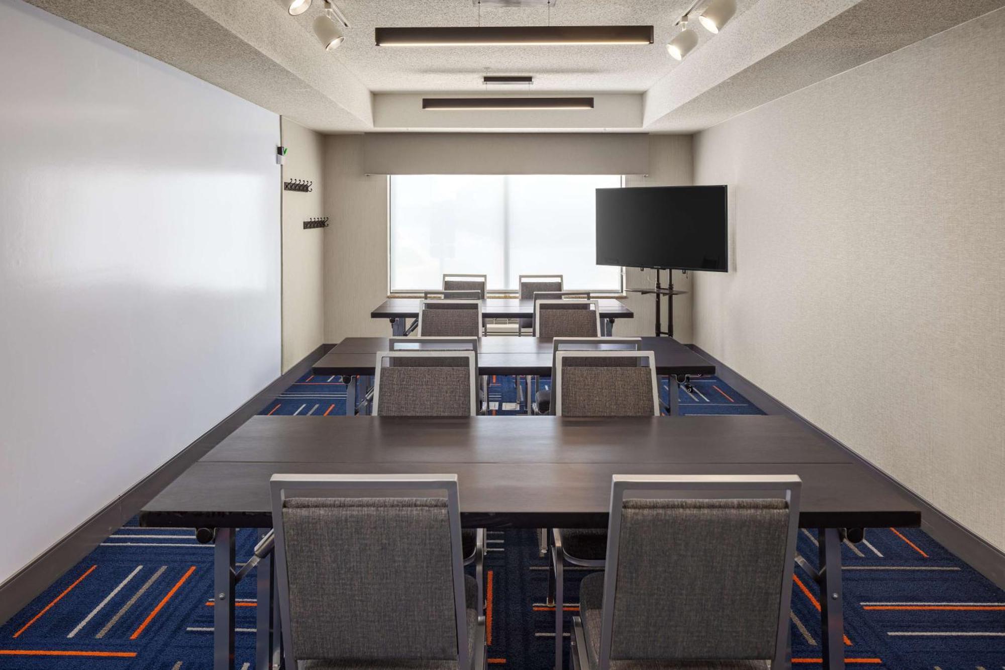 Hampton Inn Fairmont מראה חיצוני תמונה