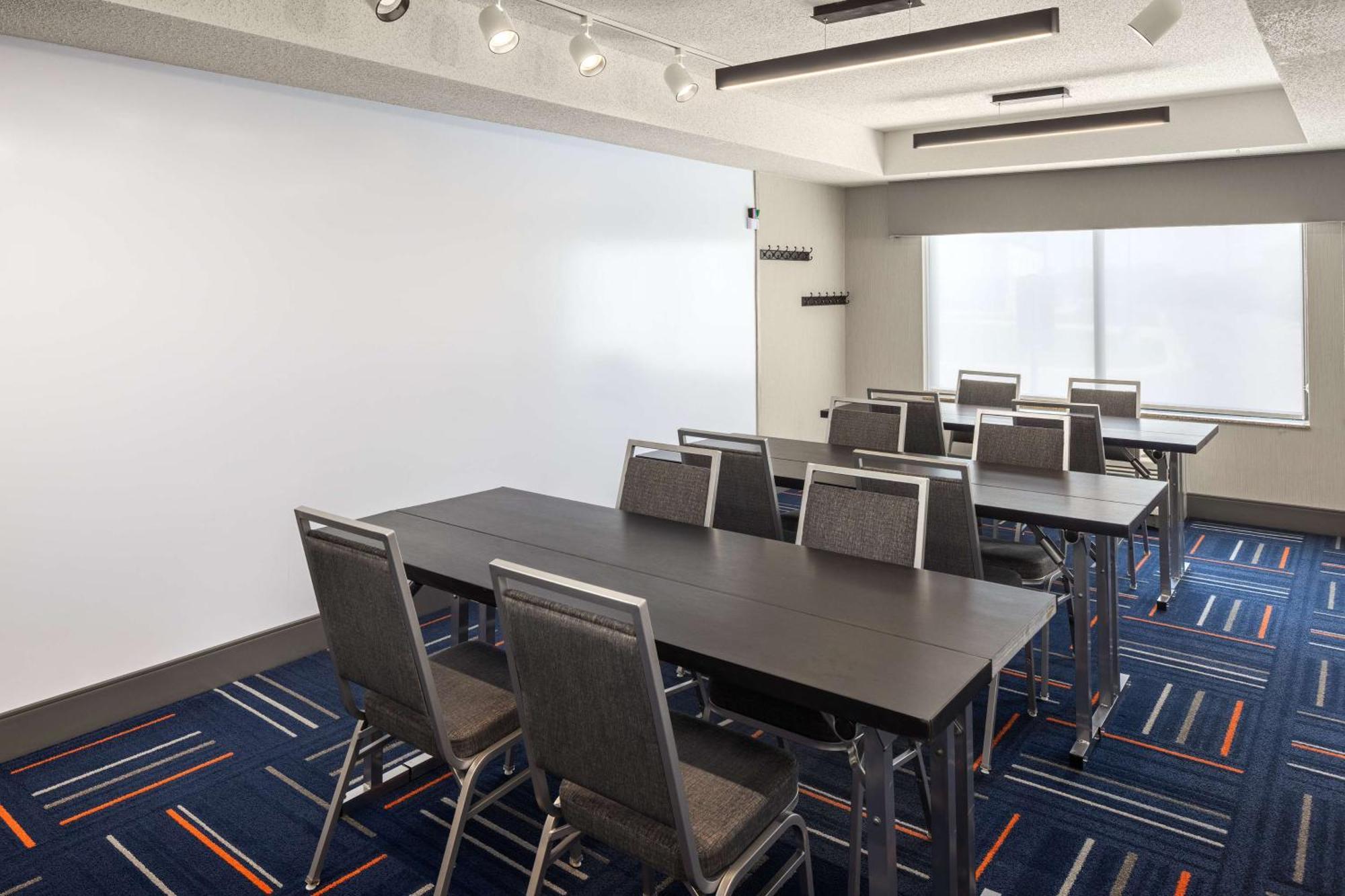 Hampton Inn Fairmont מראה חיצוני תמונה