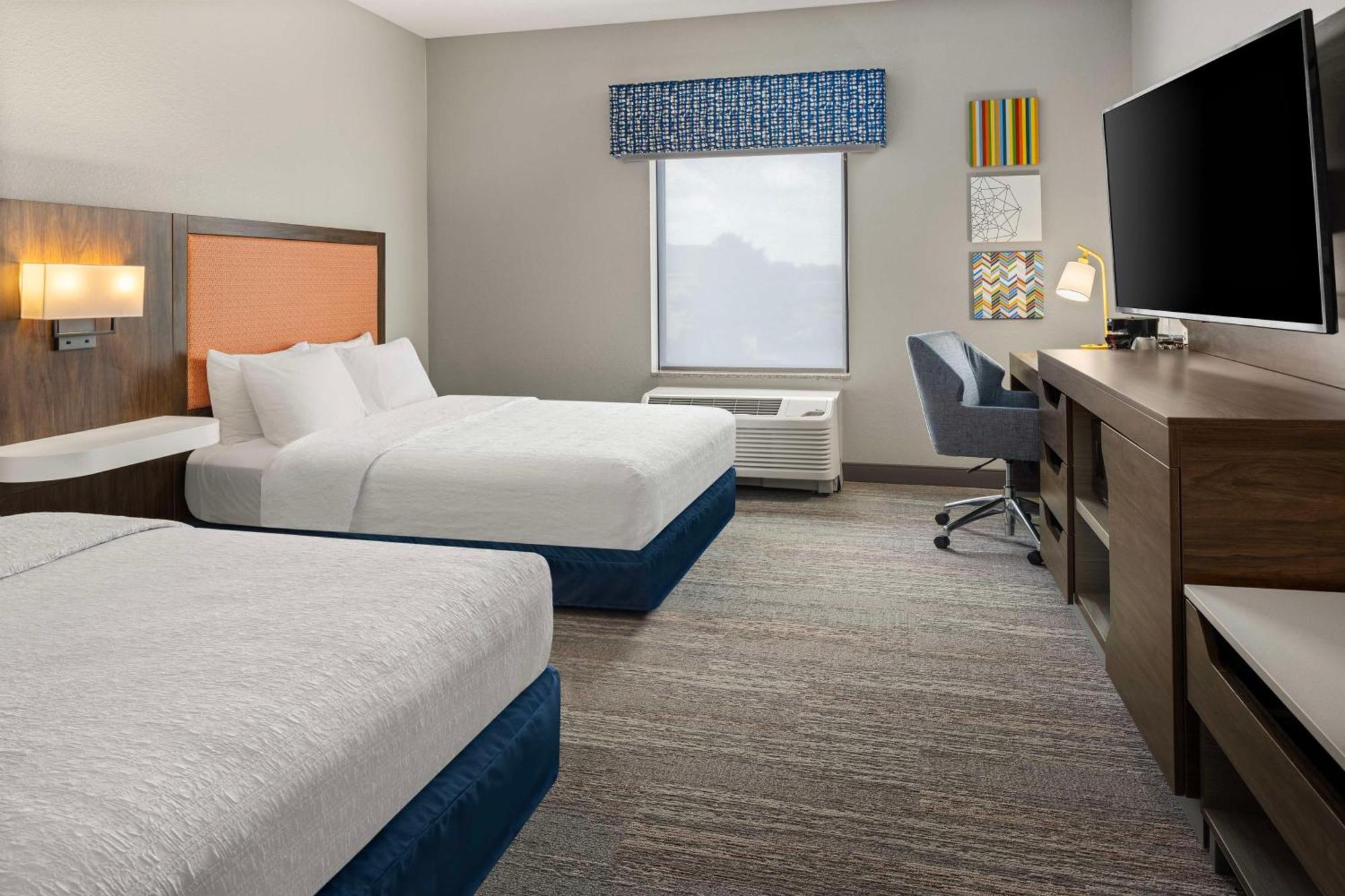 Hampton Inn Fairmont מראה חיצוני תמונה