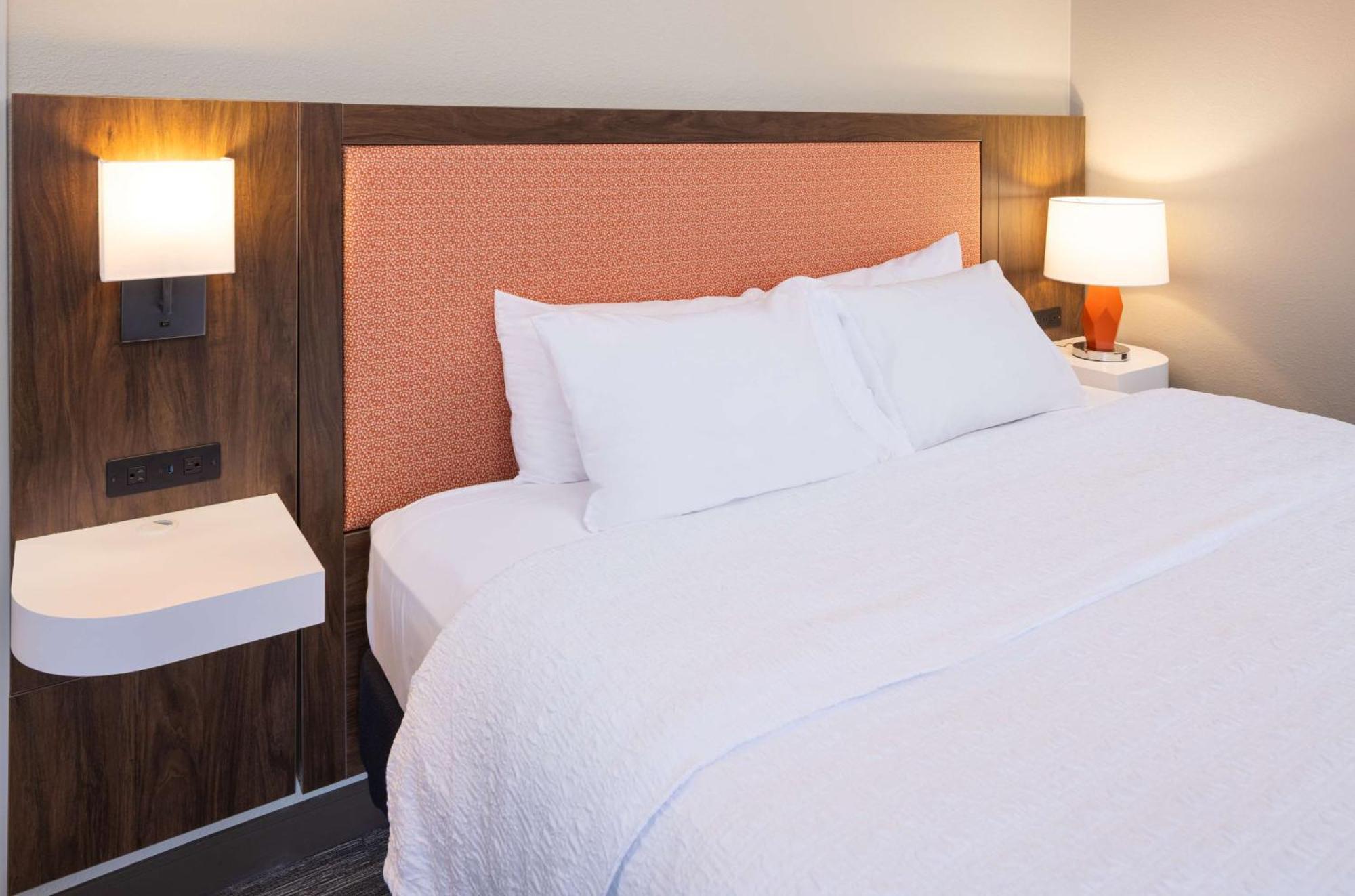 Hampton Inn Fairmont מראה חיצוני תמונה