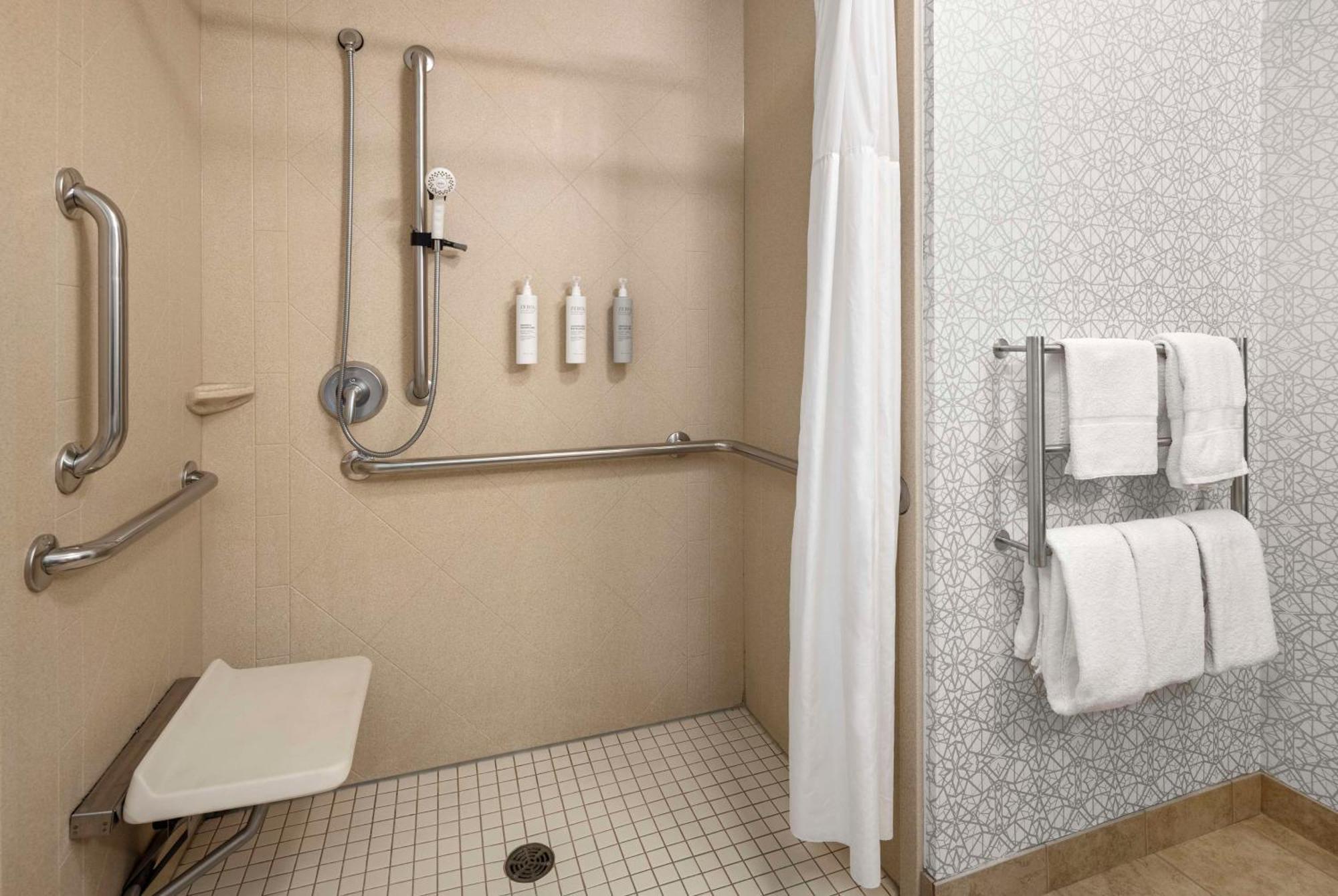 Hampton Inn Fairmont מראה חיצוני תמונה
