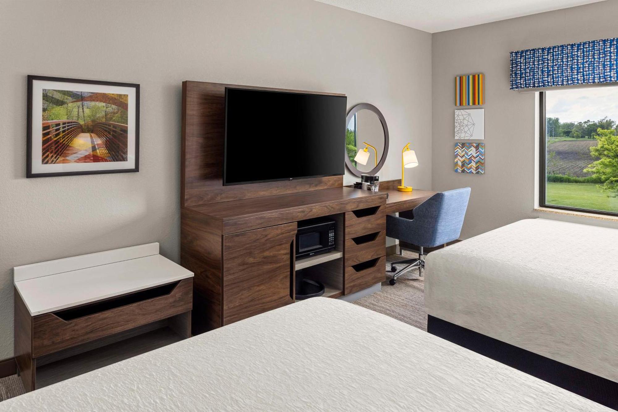 Hampton Inn Fairmont מראה חיצוני תמונה