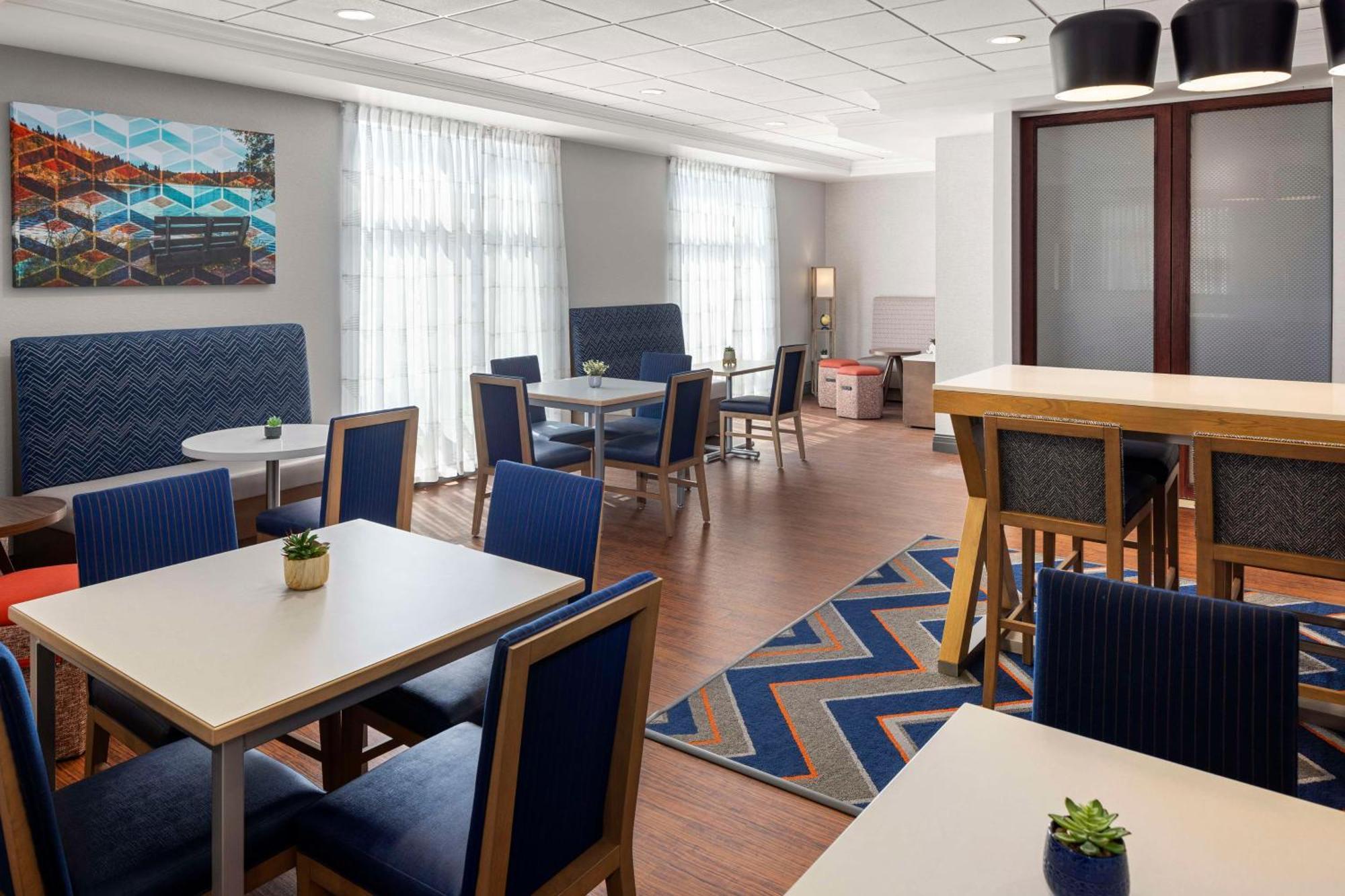 Hampton Inn Fairmont מראה חיצוני תמונה